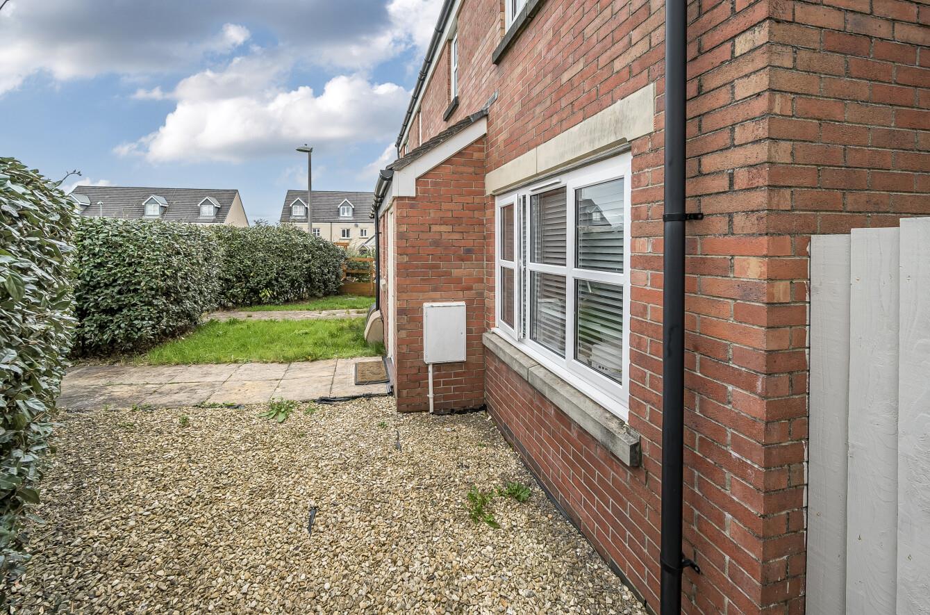 Ty Canol, Carway, Kidwelly, SA17 4HZ
